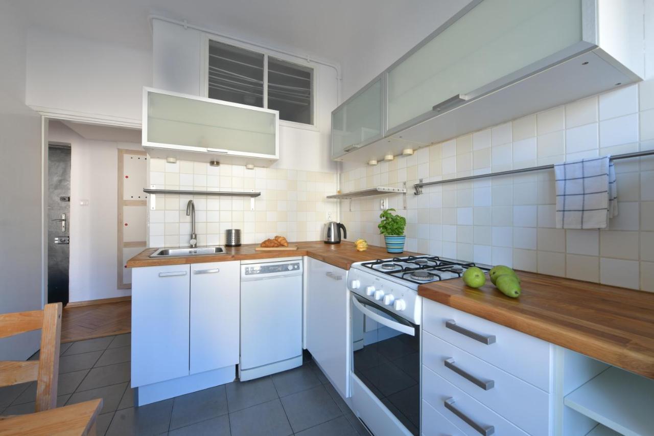 Wilcza 3 - Apartament Dla 4 Osob - 260M Do Ambasady Usa - Duzy Balkon Od Strony Dziedzinca - Wifi - Good Apartments Варшава Экстерьер фото