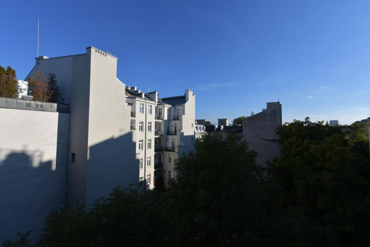 Wilcza 3 - Apartament Dla 4 Osob - 260M Do Ambasady Usa - Duzy Balkon Od Strony Dziedzinca - Wifi - Good Apartments Варшава Экстерьер фото